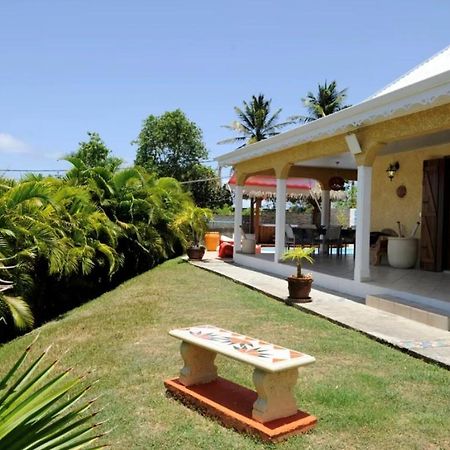 La Baie Des Bambous Villa Le Moule Luaran gambar