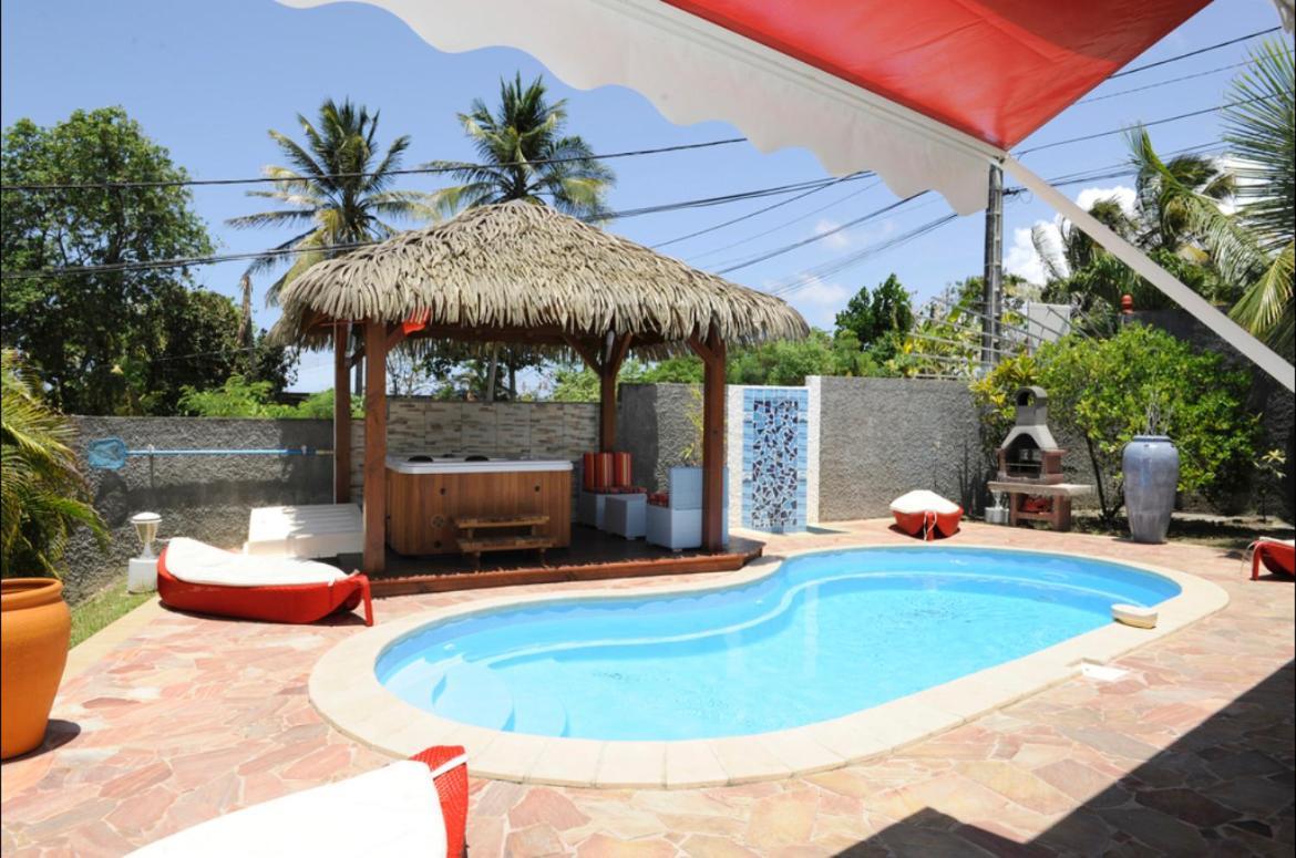 La Baie Des Bambous Villa Le Moule Luaran gambar