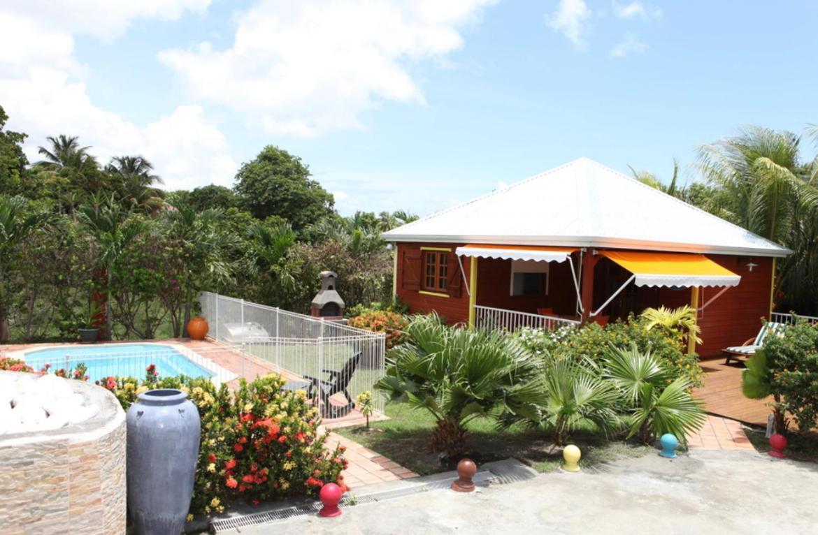 La Baie Des Bambous Villa Le Moule Luaran gambar