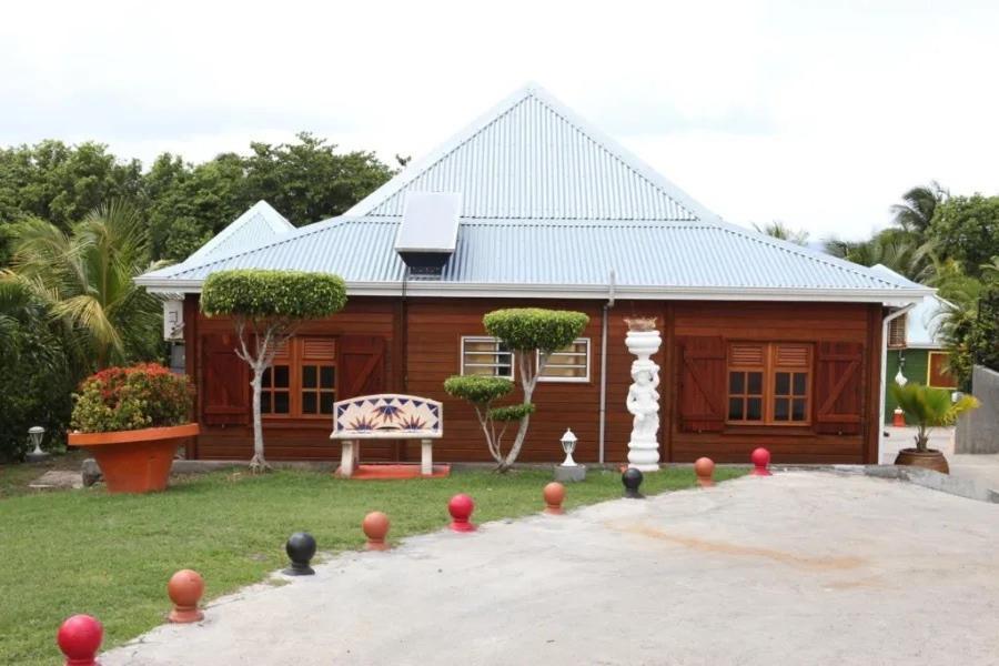 La Baie Des Bambous Villa Le Moule Luaran gambar